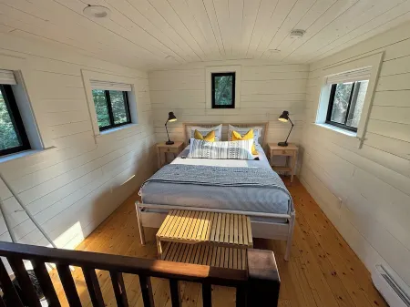 Marrowstone Cottage - Amazing Scow Bay View