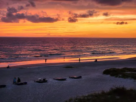 Beautiful Beachfront Couples Retreat #202