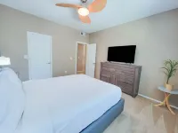 Private/ Quiet Condo in Upscale Scottsdale: pool, spa, sauna + outdoor kitchen! Hotel a 
