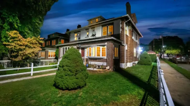 The Allentown Whitehouse