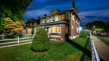 The Allentown Whitehouse