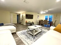 Private House with Heated Pool, Close to Attractions! Hotels in Elfers