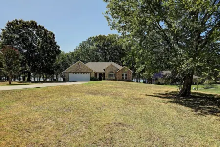 Lake Fork Premium Waterfront Retreat  - Fishing Boating Kayak Boat Dock/Slip