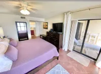 DIRECT OCEAN FRONT ON BEACH! AMAZING OCEAN VIEW, ELEGANT 2BR/2BA Mthly Discount! Hotels in der Nähe von Santa Lucia River Club