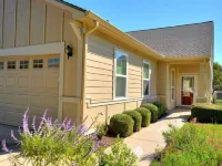 Georgetown TX - RETREAT Hotels near Georgetown Palace Theatre