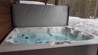 Cave Falls Family Hideaway - Sleeps 12  -Hot Tub  -Newer -Yellowstone and Tetons