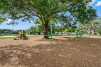 Luxury Home 7PPL / Airport / Busch Gardens Hotels in Egypt Lake-Leto