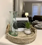 Stylish Mid-Century Modern Home 5 minutes to downtown