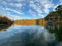 Lake Front Cottage w/Dock-Sleeps 10-1Story-Relax-Dog Friendly