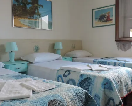 Beach house with private beach access Hotel a Perd'e Sali