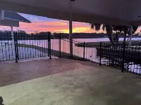 Lake Life Bungalow w/ pool & 3 Kayaks in Baymeadows Estates - Great Fishing!
