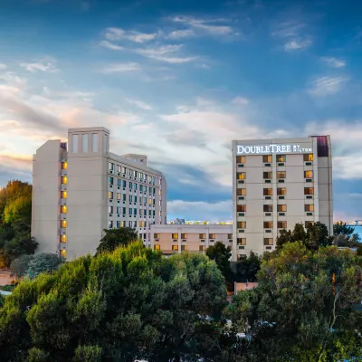 DoubleTree by Hilton San Francisco Airport Hotels near San Francisco Intl. Airport