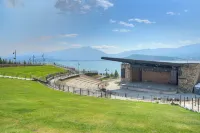 Luxurious Lakefront Haven - Prime Ski Access & Majestic Mountain Views!