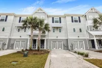 Relaxing 3BR Townhouse with Free Golf Membership, Beach Club & Pool