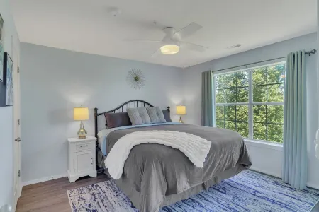 Enclosed Patio! Golf-Course View Near Branson Strip Отели рядом с достопримечательностью «TITANIC Museum Attraction»