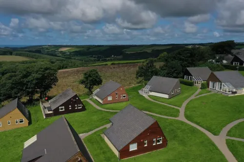Coombe View Cornwall Holiday Lodge Near Bude. Sea Views. Large Patio Sleeps 5.