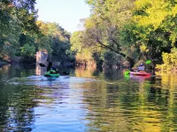 Riverside Getaway - Enjoy Quiet Life Right on the Duck River - WiFi