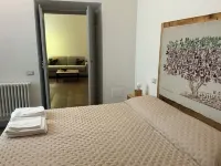 Suite Cavallotti- The Carob