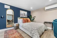 Boho Chic - DT Visalia/W Modern Art Flair