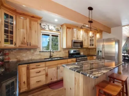 Charming 3-bedroom cabin in Florissant, CO