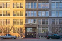 ★ Victorian Louisville ★ 1000 sqft Glassworks Loft