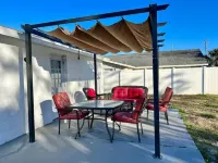 Cozy Remodeled House! Hotels near Ridge Road Shopping Center