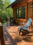 Beautiful log cabin on the Pendleton Creek!