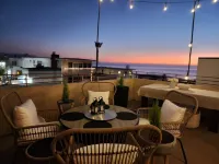 NEW in Manhattan Beach with an ocean view Các khách sạn gần Roundhouse Marine Studies Lab and Aquarium
