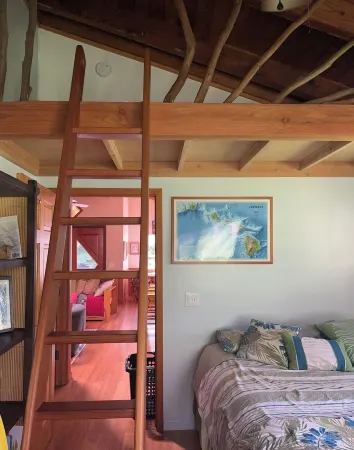 Craftsman Cottage on 6 forested acres