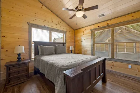 BRAND NEW- August Available! Close to Parkway, GM Room, BBQ Отели рядом с достопримечательностью «Зоопарк Рейнфорест Адвенчерс»