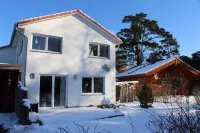 Apartment "Sonnenterrasse" – Ground Floor Family Retreat Hotels in Fuhlendorf