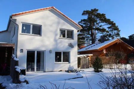 Apartment "Sonnenterrasse" – Ground Floor Family Retreat Отели в г. Фулендорф