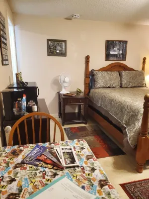Cabin Like Setting on Secluded Wooded Property 5 Minutes from Caddo Lake