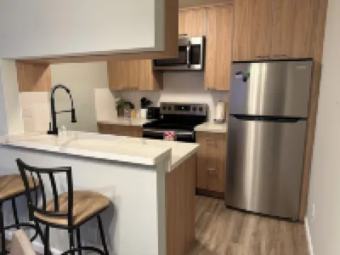 Remodeled 3-bedroom condo in Marina walking distance to beach