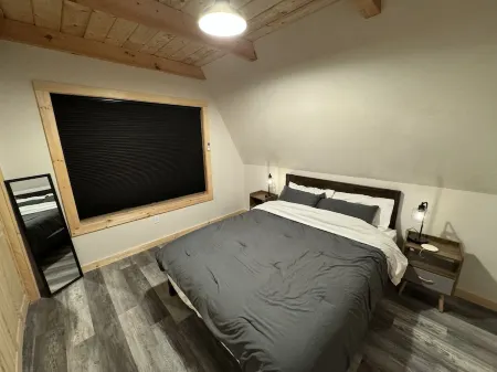 Welcome to Three Points Cabin at White Lake Отели в г. Тамворт