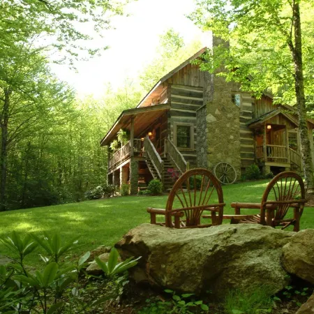 Sleepy Creek-Antique Log Cabin/4 Acre/Bold Stream/Near Boone and BR Pkwy/Firepit