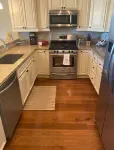 River view and short walk to UA campus - 4-Star