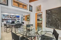High Quality Designer Detached Villa from Artist Sculptor owner Miquel Cerda - Villas