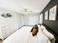 Luxurious Home w/ King bed nr Lake Erie/Parks
