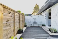 Cute Apartment Close to Frank Brown Park, Pier Park, and 5 Blocks from the Beach Hotels in der Nähe von Gulf Crest Condominiums