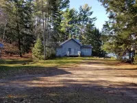 Secluded 2 Acre Lakeside Home, Boat & Motor Included on 5 Lake Chain. Free Wi-Fi - Wifi