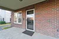 Gourmet Kitchen, King-sized Bed, Charming Ottawa Hills Colonial Hotels in Ottawa Hills