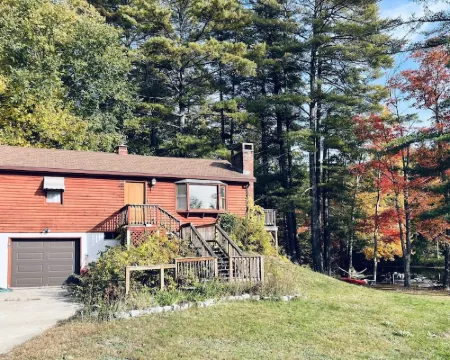 Grandmas Cottage on the River and the Rail Trail in Wolfeboro Hotels in Wolfeboro