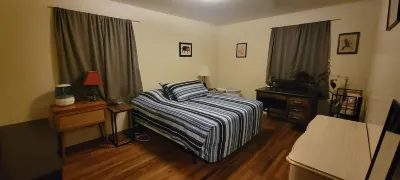 Big, Comfy Home near Parks and UW East Campus Hotels near Wyoming Territorial Prison State Historic Site