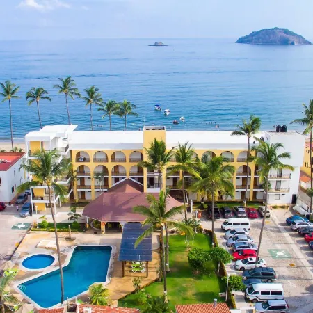 Costa Alegre Hotel & Suites
