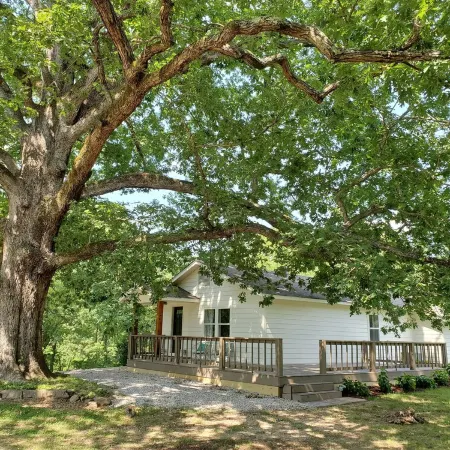Completely remodeled 1940's farmhouse with Gorgeous pond views!!