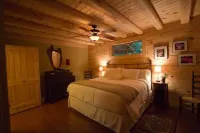 Meadow View Cabin, a deluxe log home near Lexington VA. Hotels in Rockbridge County