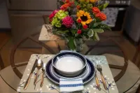 Cozy 2 bedroom home located minutes from downtown