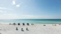 NEW The Beach Cottage! Walk to Alys & Rosemary Pool and Beach.  2 bikes included