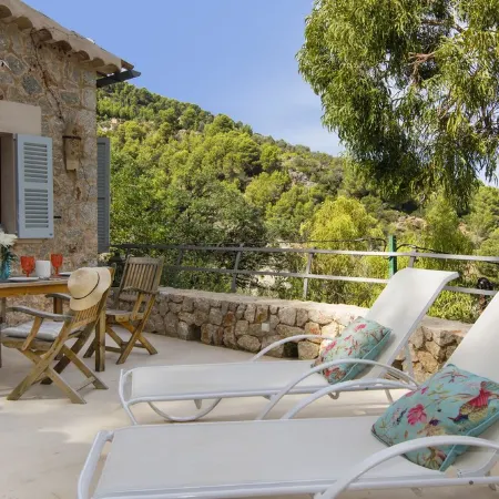 Villa With Private Pool with Sea Views . Homely  traditional majorcan house